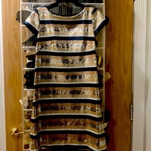 Cap sleeve sequined dress